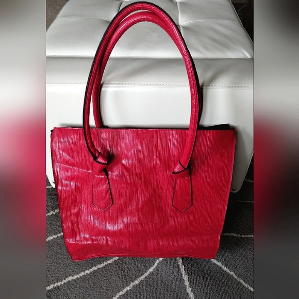 Red Tote - Picture 11 of 14